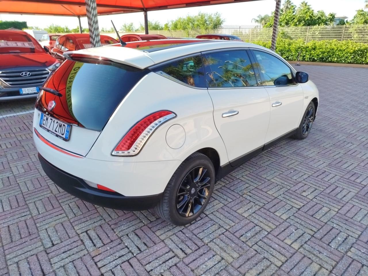 Lancia Delta 1.4 T-Jet 120 CV Silver Ecochic GPL