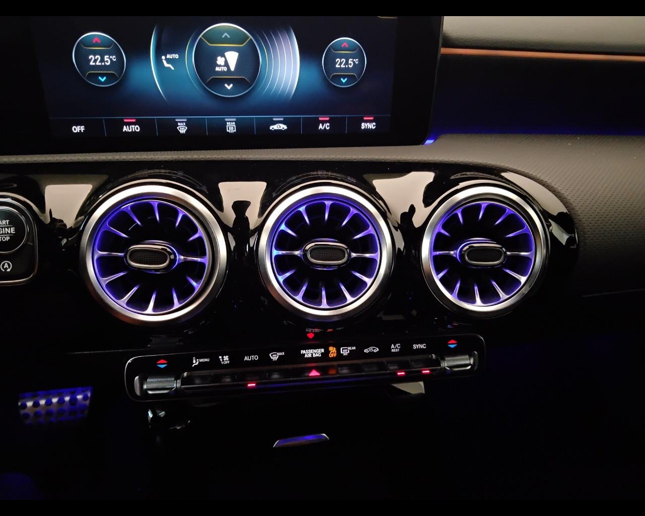Mercedes-Benz Classe A - W177 2018 - A 180 d Premium auto