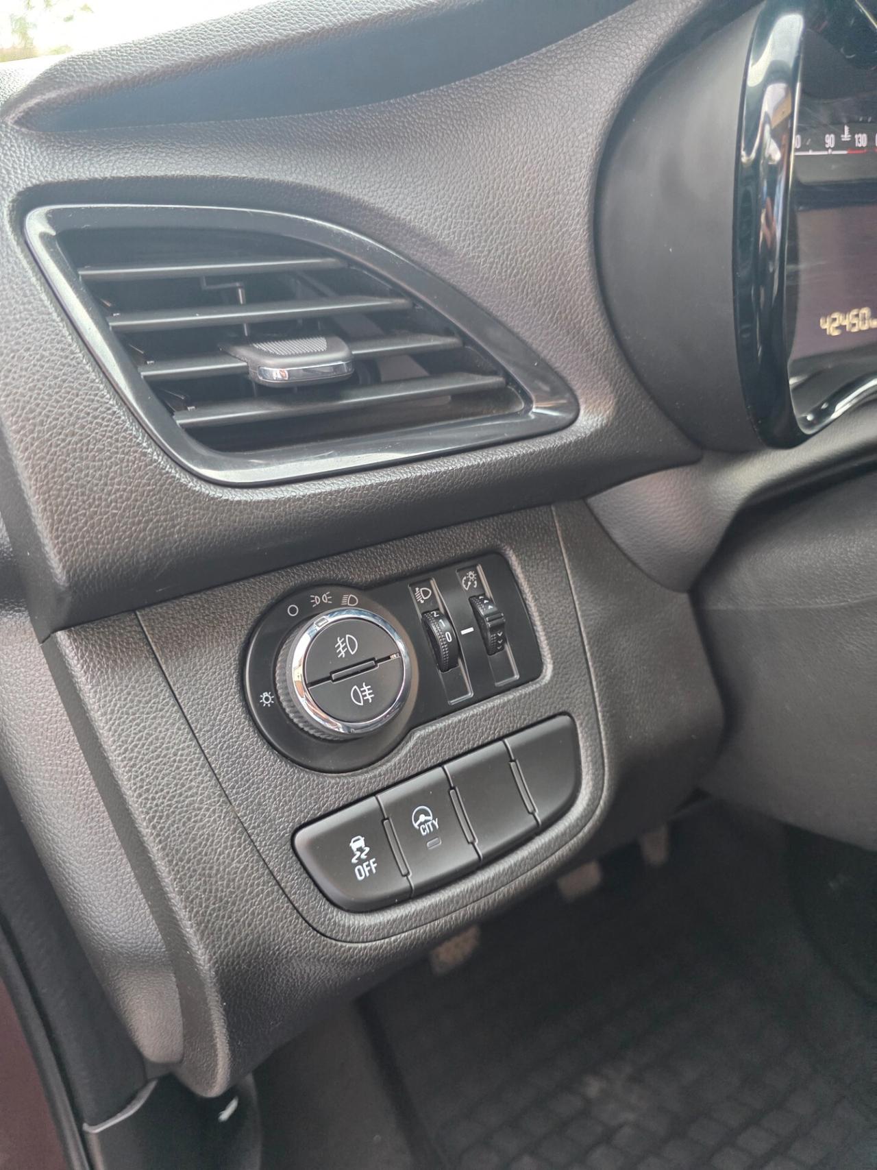 Opel Karl Rocks 1.0 73 CV