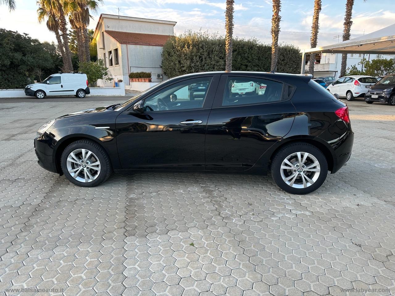 ALFA ROMEO Giulietta 1.6 JTDm-2 105 CV Distinctive