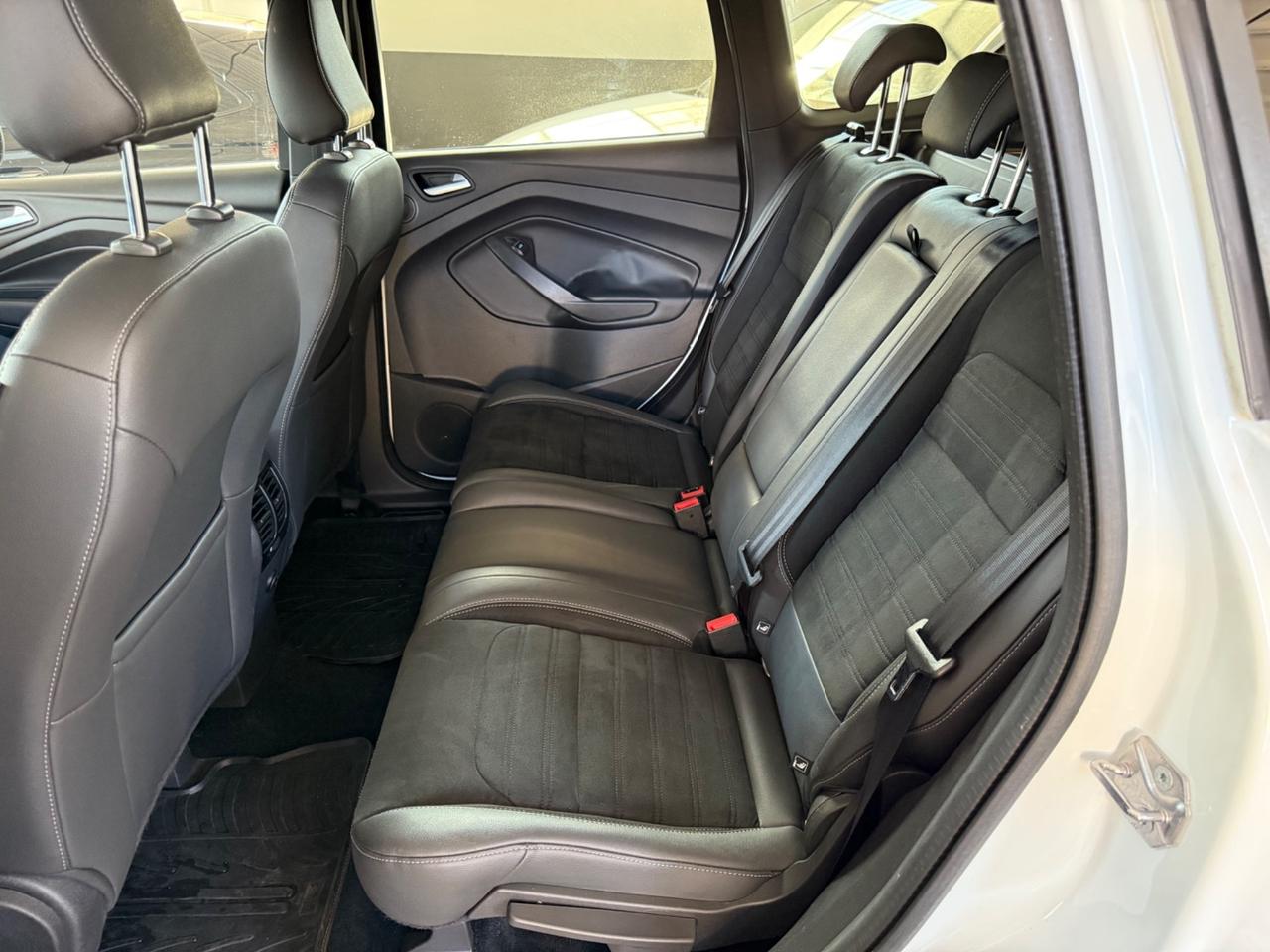 Ford Kuga 2.0 TDCI 150 CV S&S 4WD Powershift ST-Line
