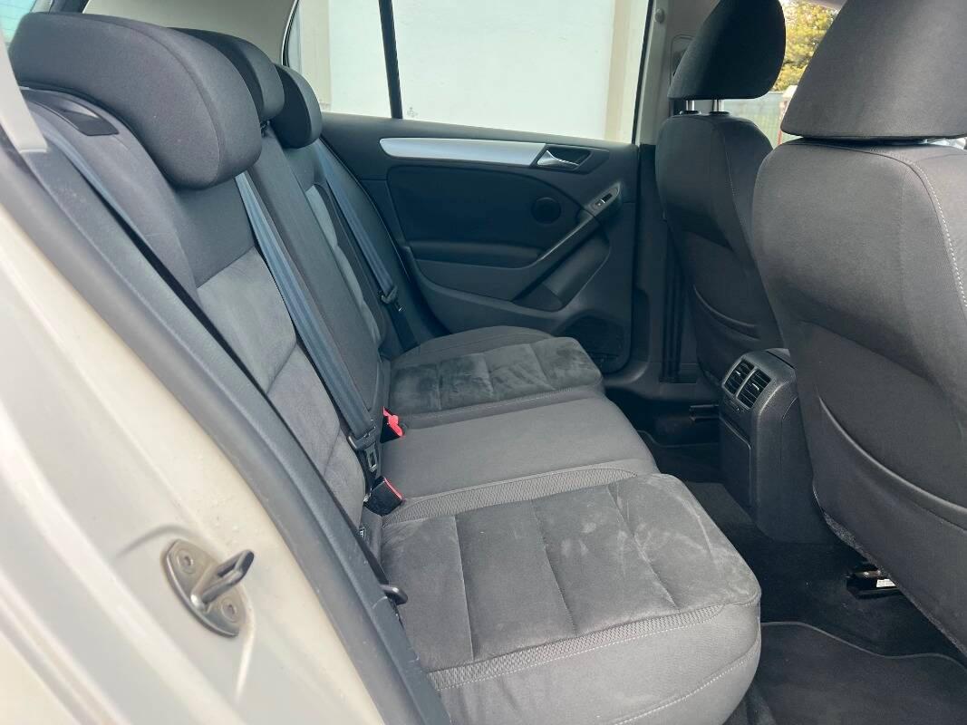 Volkswagen Golf 1.6 tdi Highline 5p