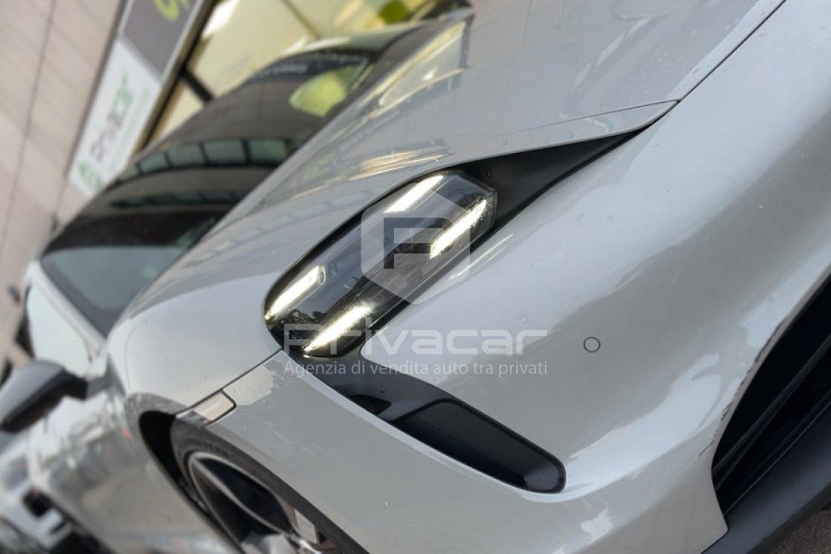 PORSCHE Taycan 4S