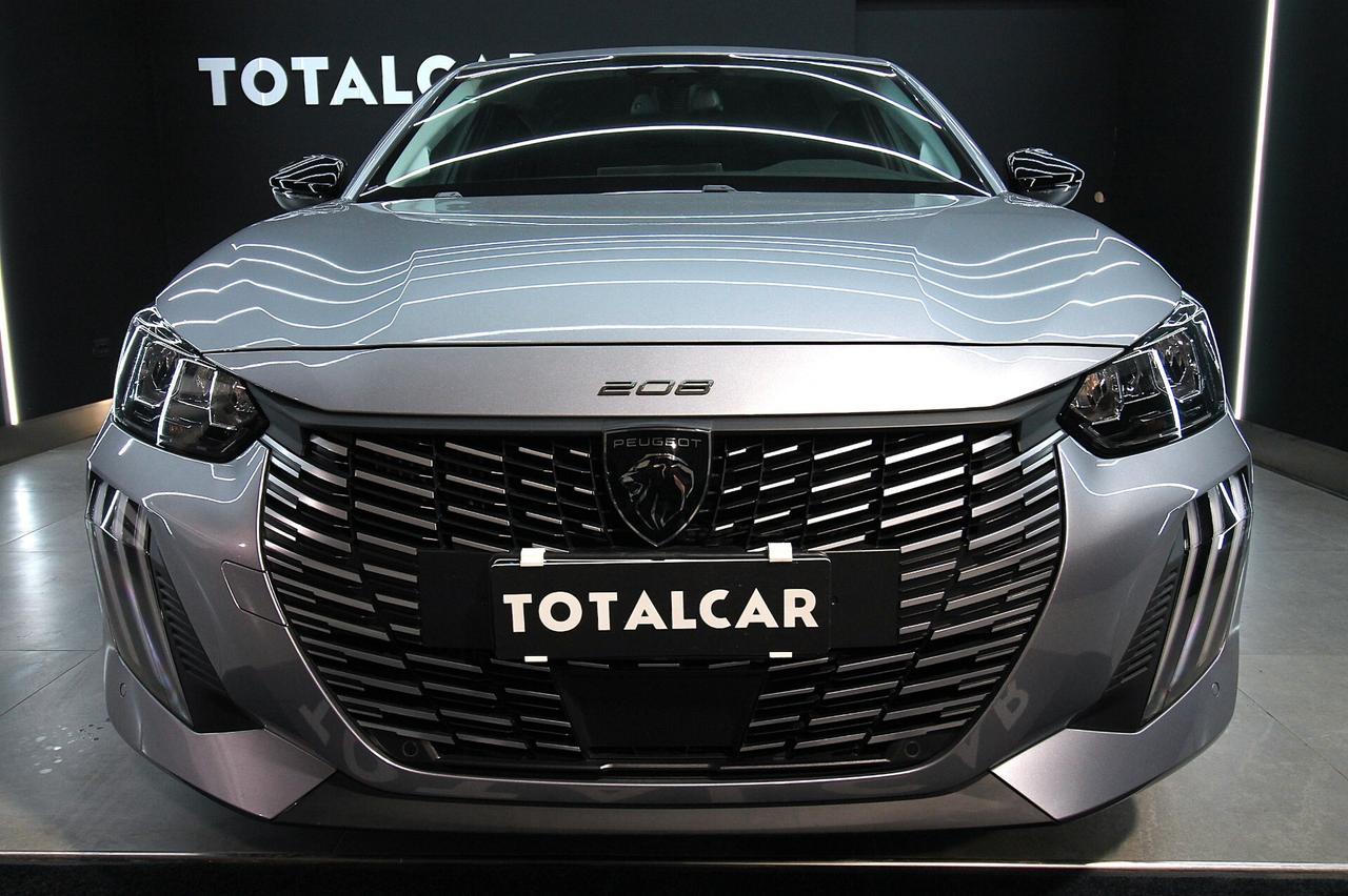 PEUGEOT 208 1.2 100 CV ALLURE