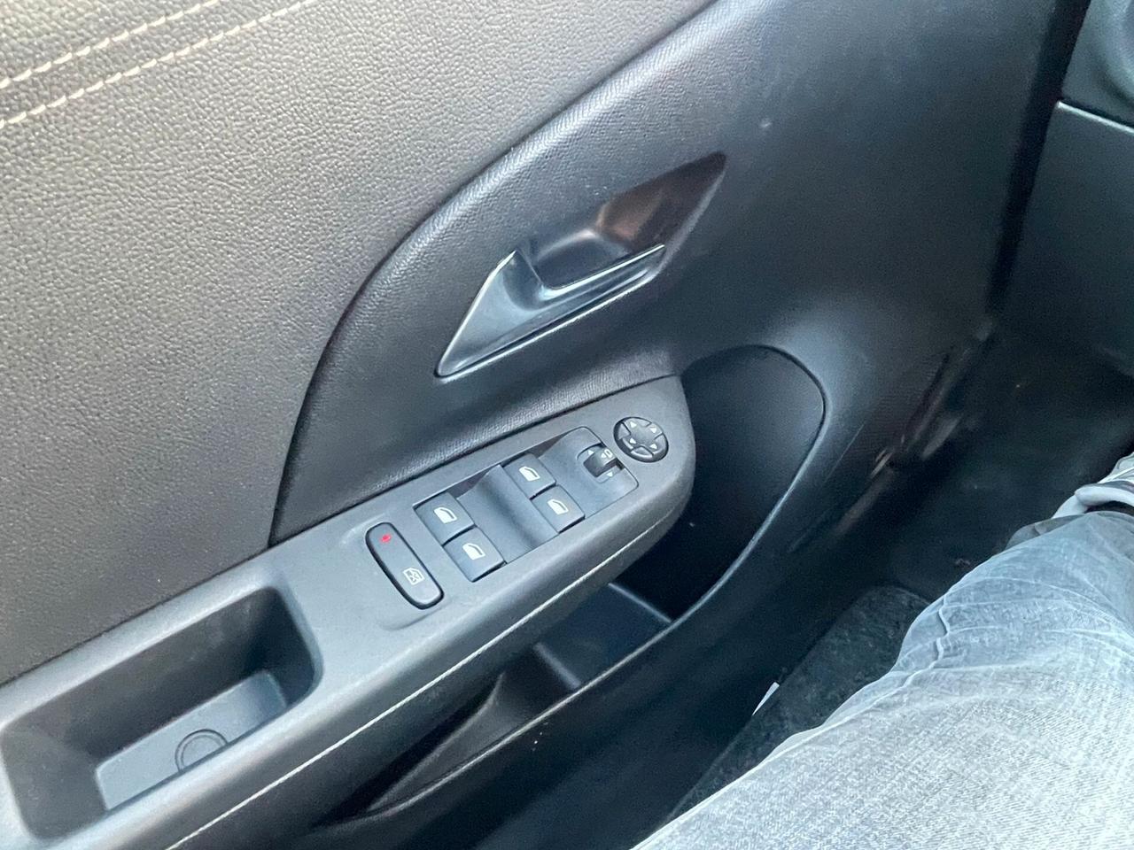 Opel Corsa 1.2 GS LINE