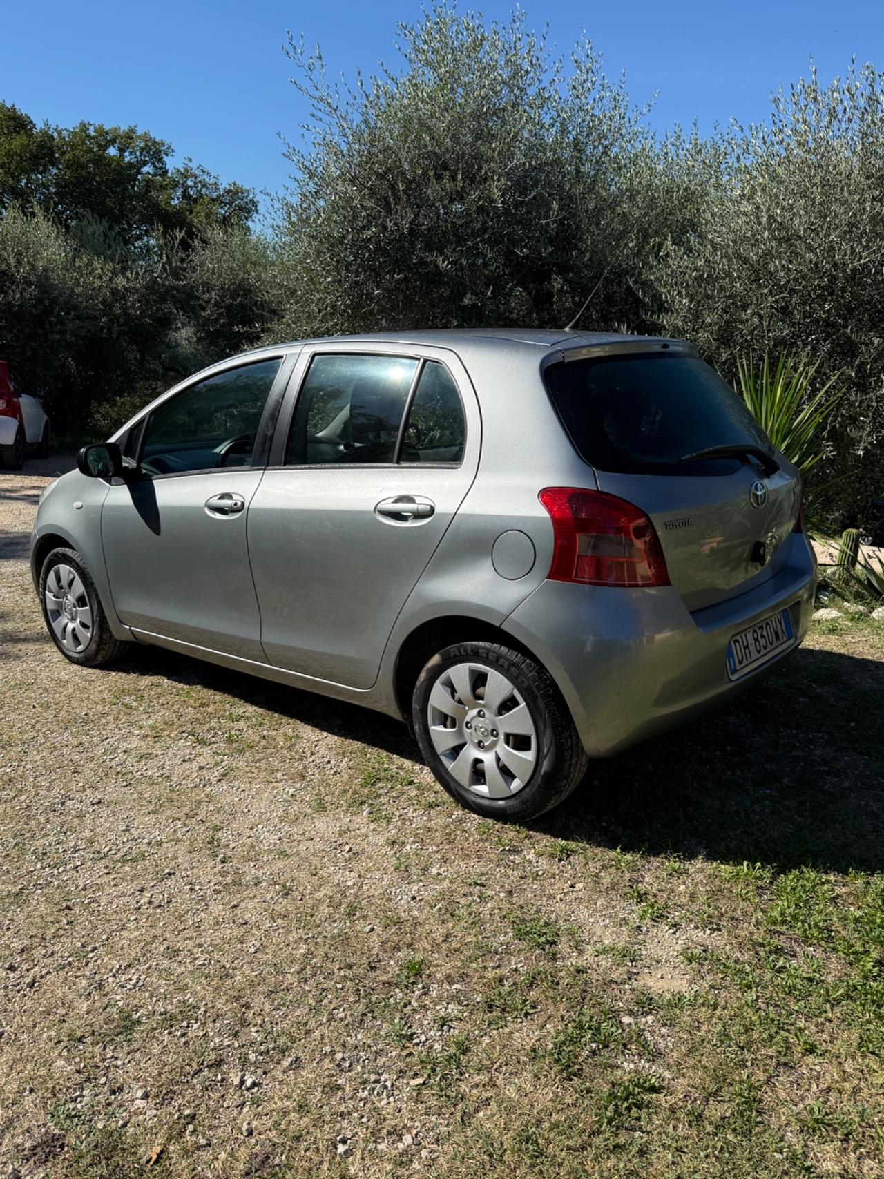 Toyota Yaris 1.0 5 porte Sol