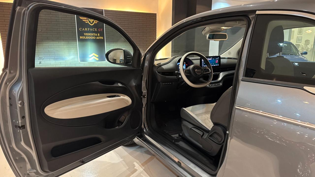 Fiat 500e 42kWh La Prima - 2021