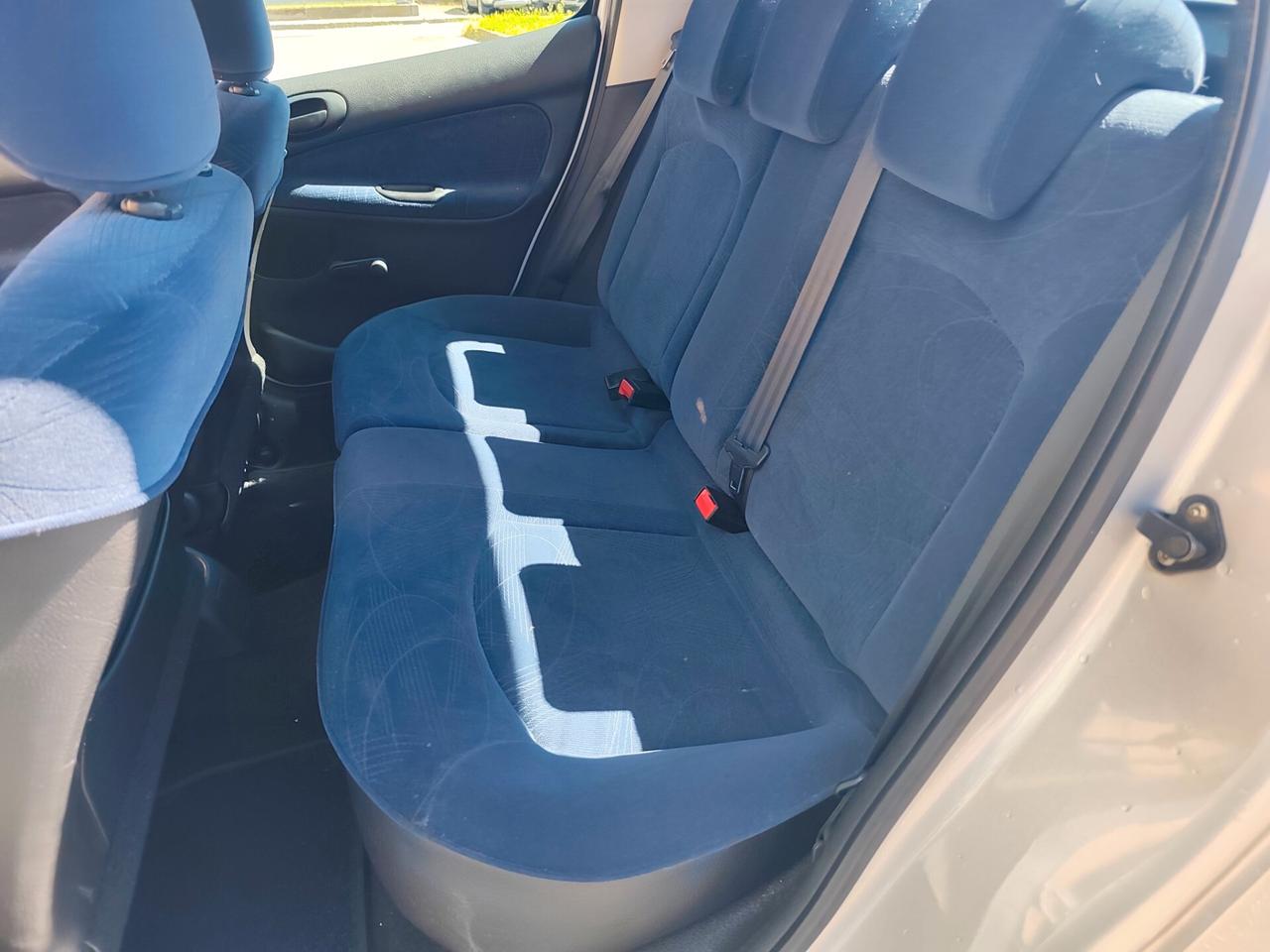 Peugeot 206 1.4 Benz automatica 5 porte