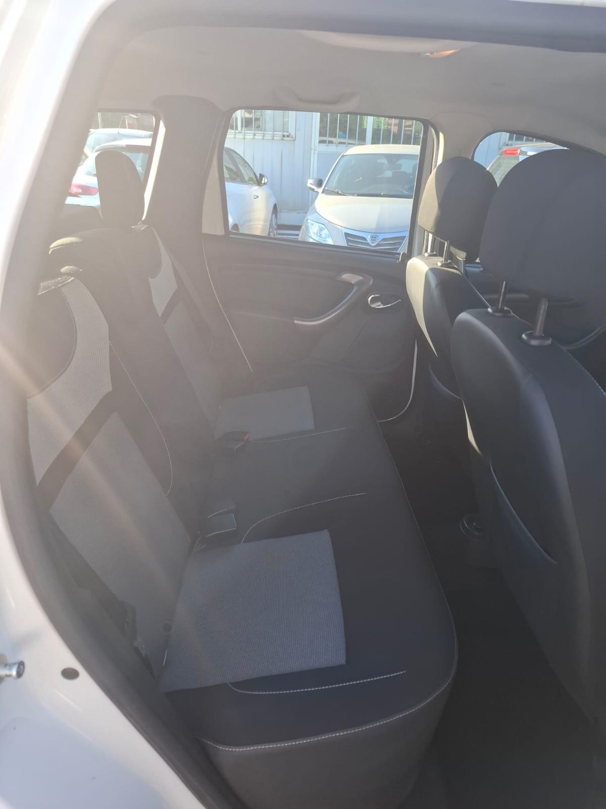 Dacia Duster 1.5 dCi 110CV S&S 4x2 Serie Speciale Lauréate Family