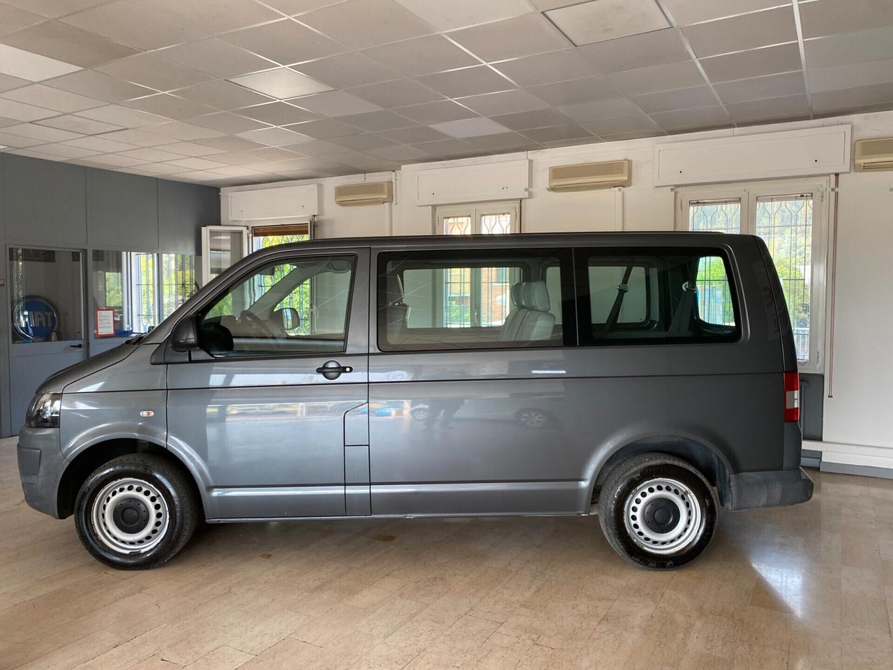 Volkswagen Transporter T5 Multivan Trasporter Caravelle 2.0 Euro 5A 9 Posti