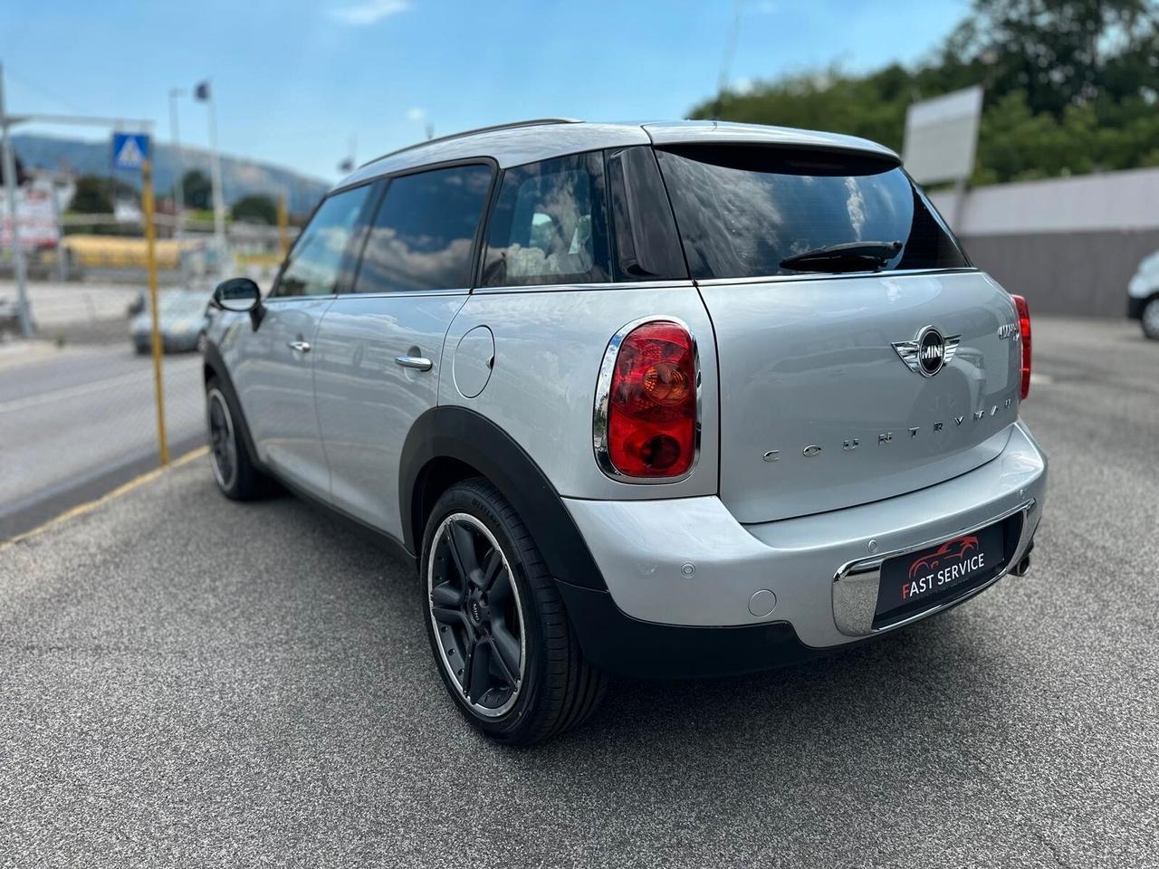 Mini Cooper D Countryman 2.0 Automatica 111cv TETTO PANORAMICO