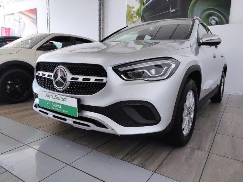 Mercedes-Benz GLA (H247) - GLA 200 Automatic Business