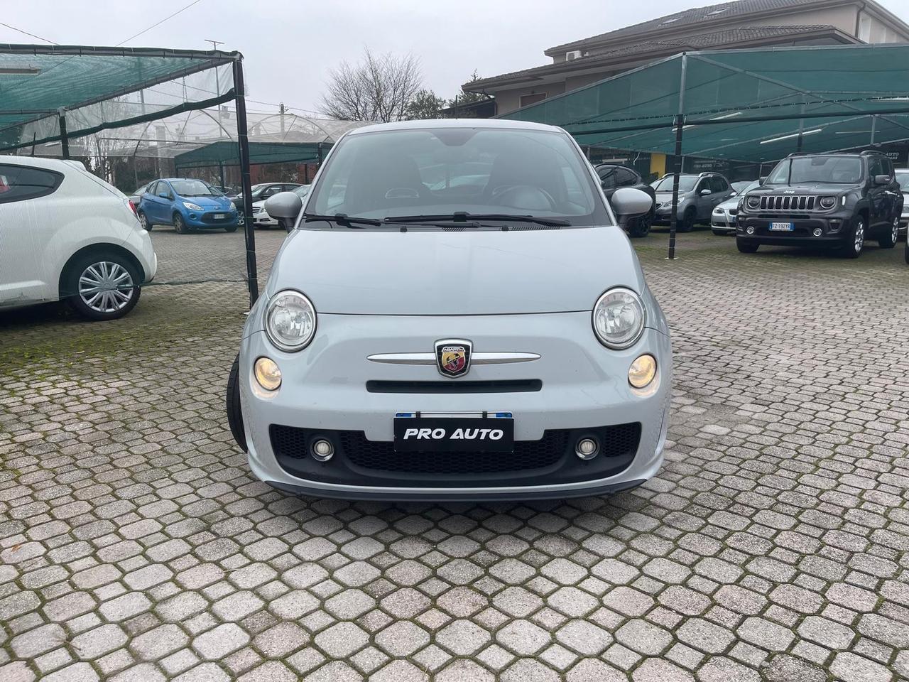 Abarth 500 1.4 Turbo T-Jet Custom