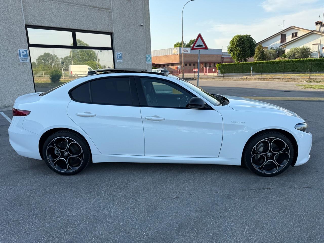Alfa Romeo Giulia 2.0 Turbo 280 CV AT8 AWD Q4 Veloce