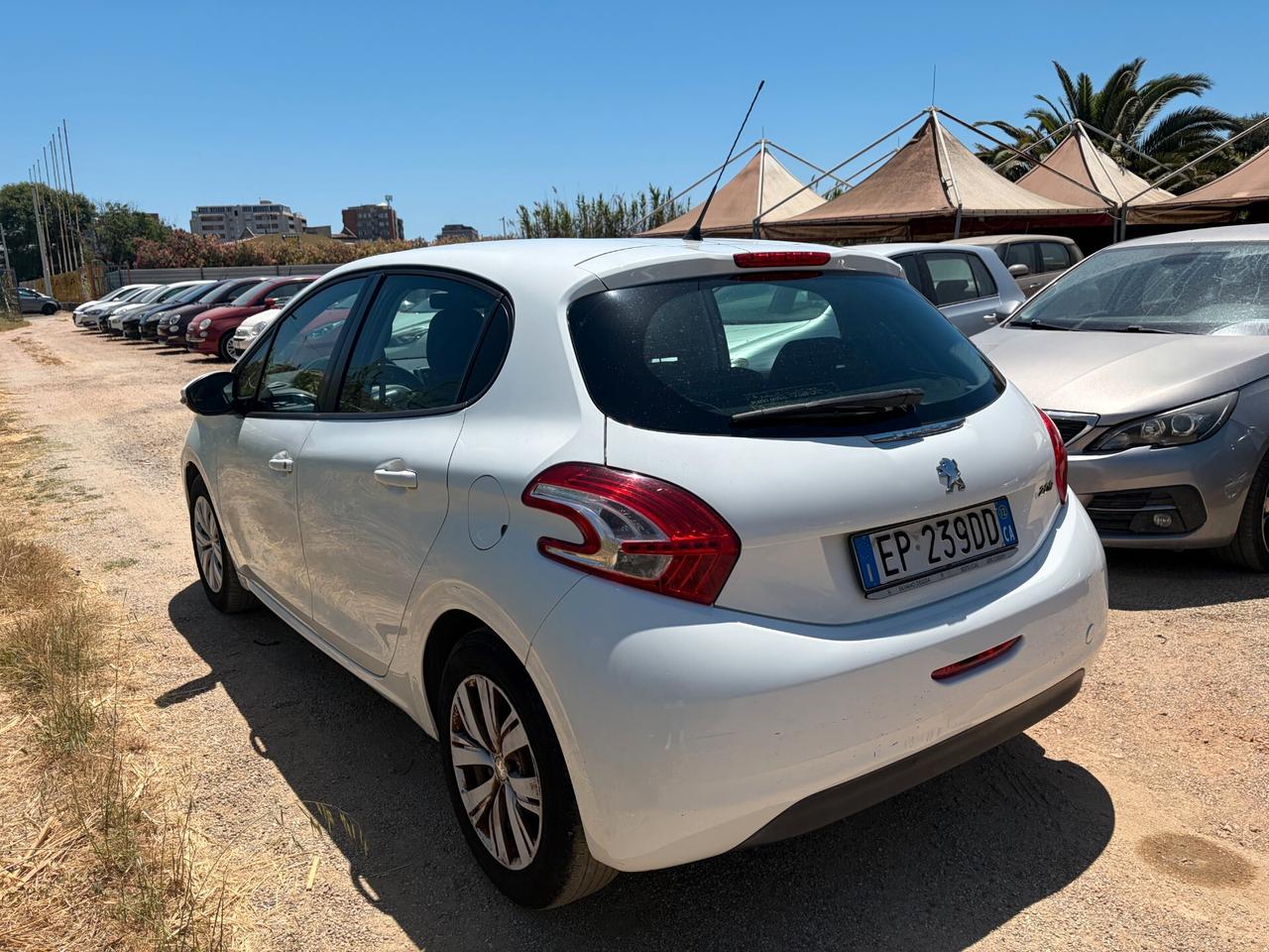 PEUGEOT 208 1.4 HDI 68CV ANNO 2012 ADATTA NEOPATENTATI