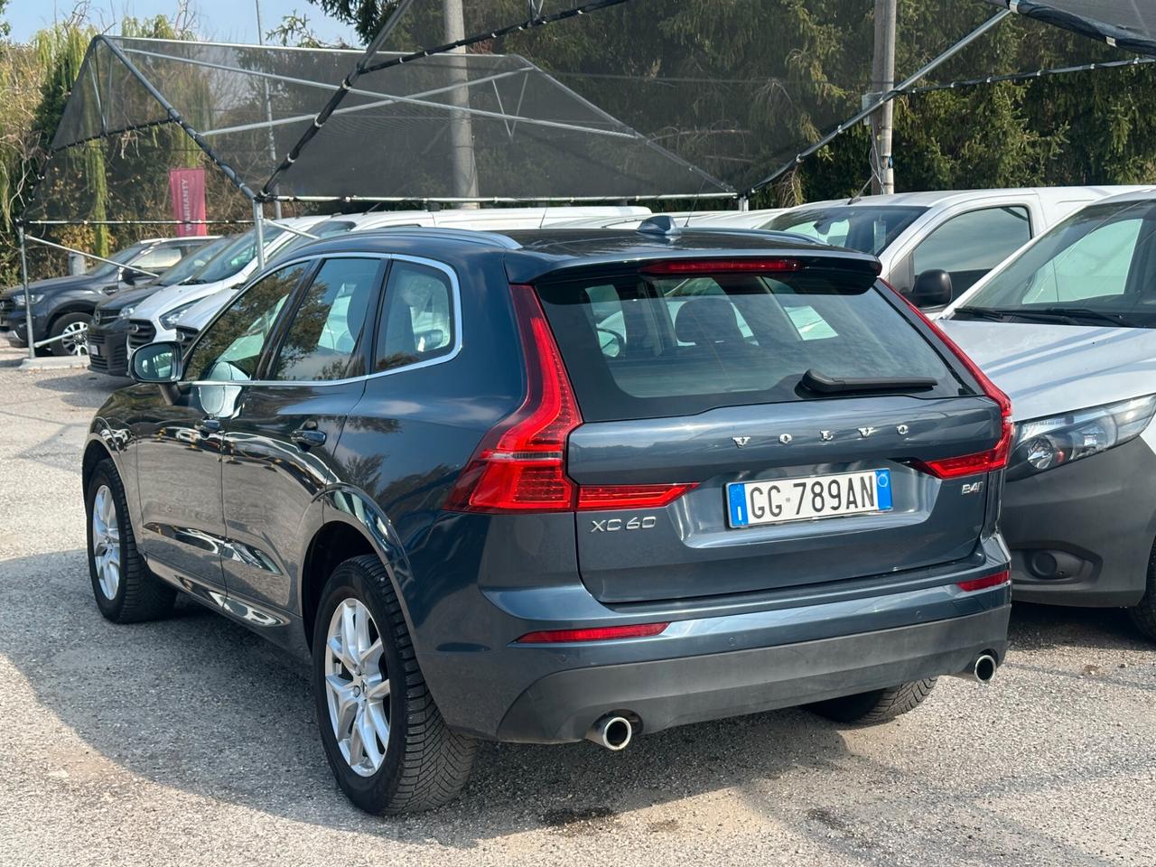 Volvo XC 60 B4 (d) AWD Geartronic Momentum Pro