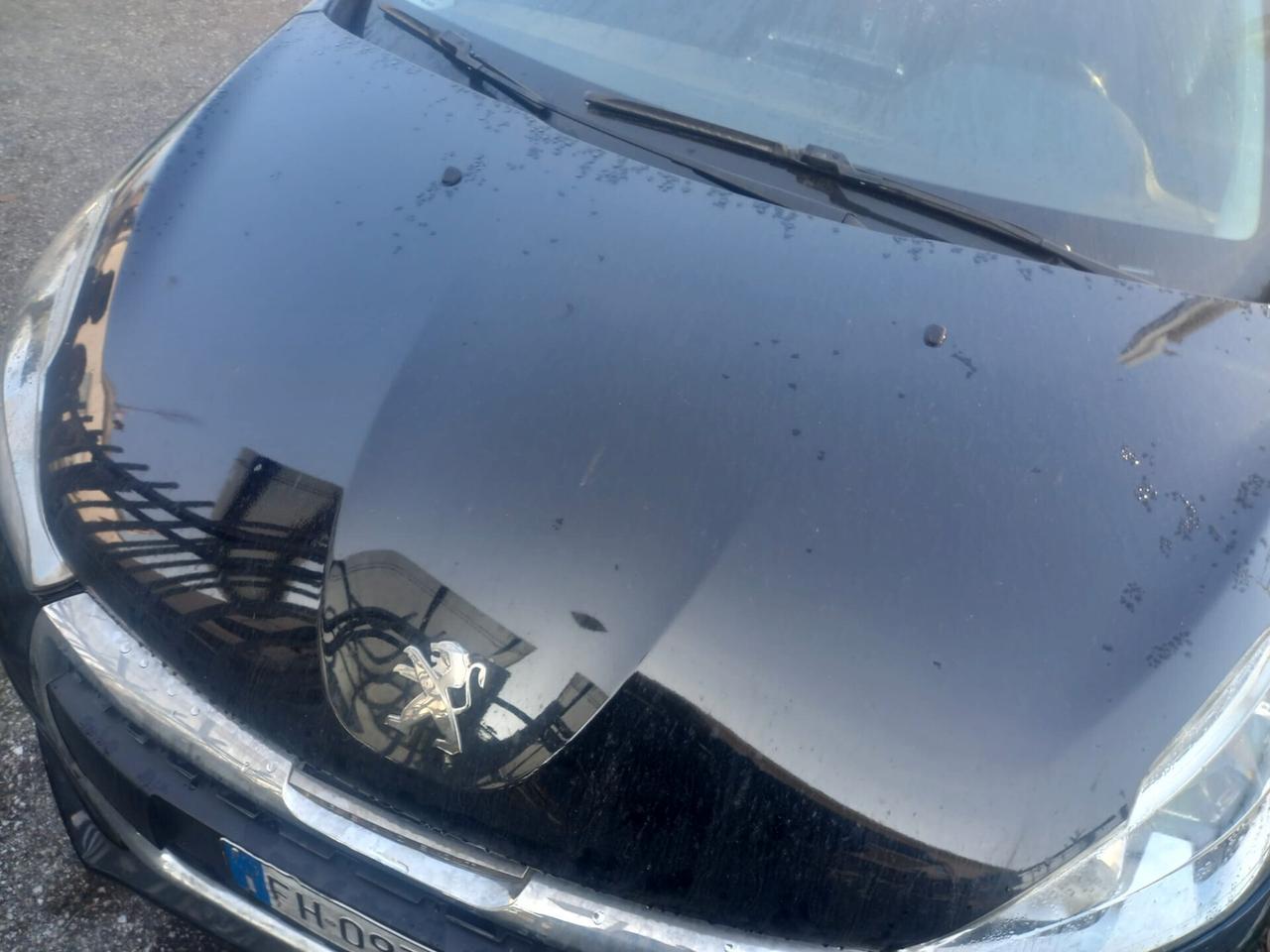 Peugeot 208 , 5p. GPL CON PROBLEMI AL MOTORE