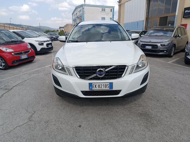 VOLVO XC60 DRIVe kINETIC 163 cv