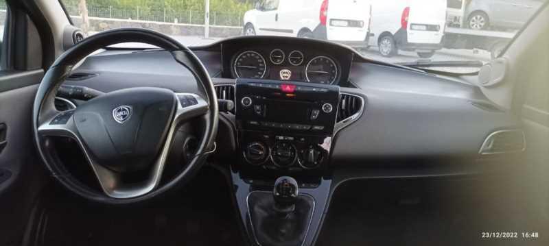 Lancia YPSILON 1.2 MT (69 cv) PLATINO