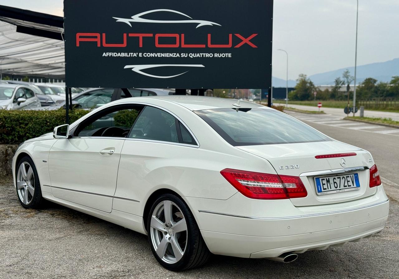 Mercedes-benz E 220 CDI Coupé BlueEFFICIENCY 2012