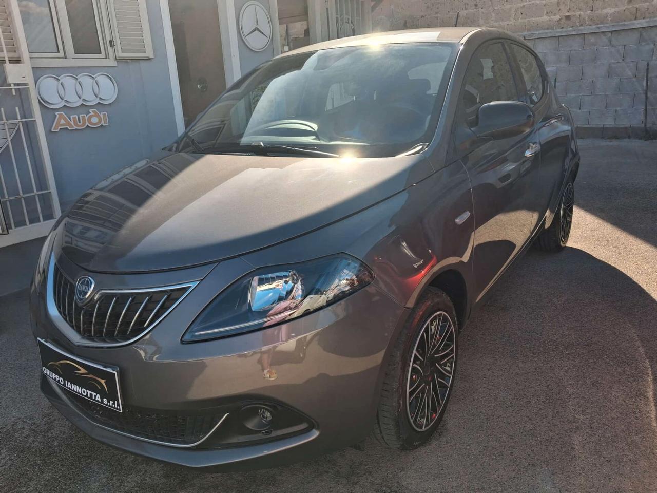 Lancia Ypsilon 1.0 HYBRID 70 C.V. NAVIGATORE PIUY CAR PLAY FARI LED SOLI KM 51506