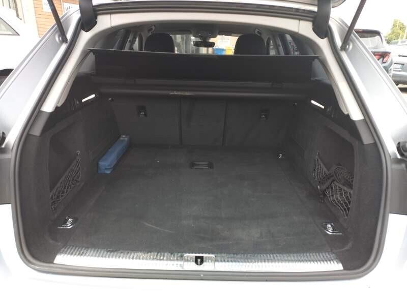 Audi A4 Avant 2.0 TFSI g-tron S-LINE MATRIX LED, ACC, CERCHI 18!!!!