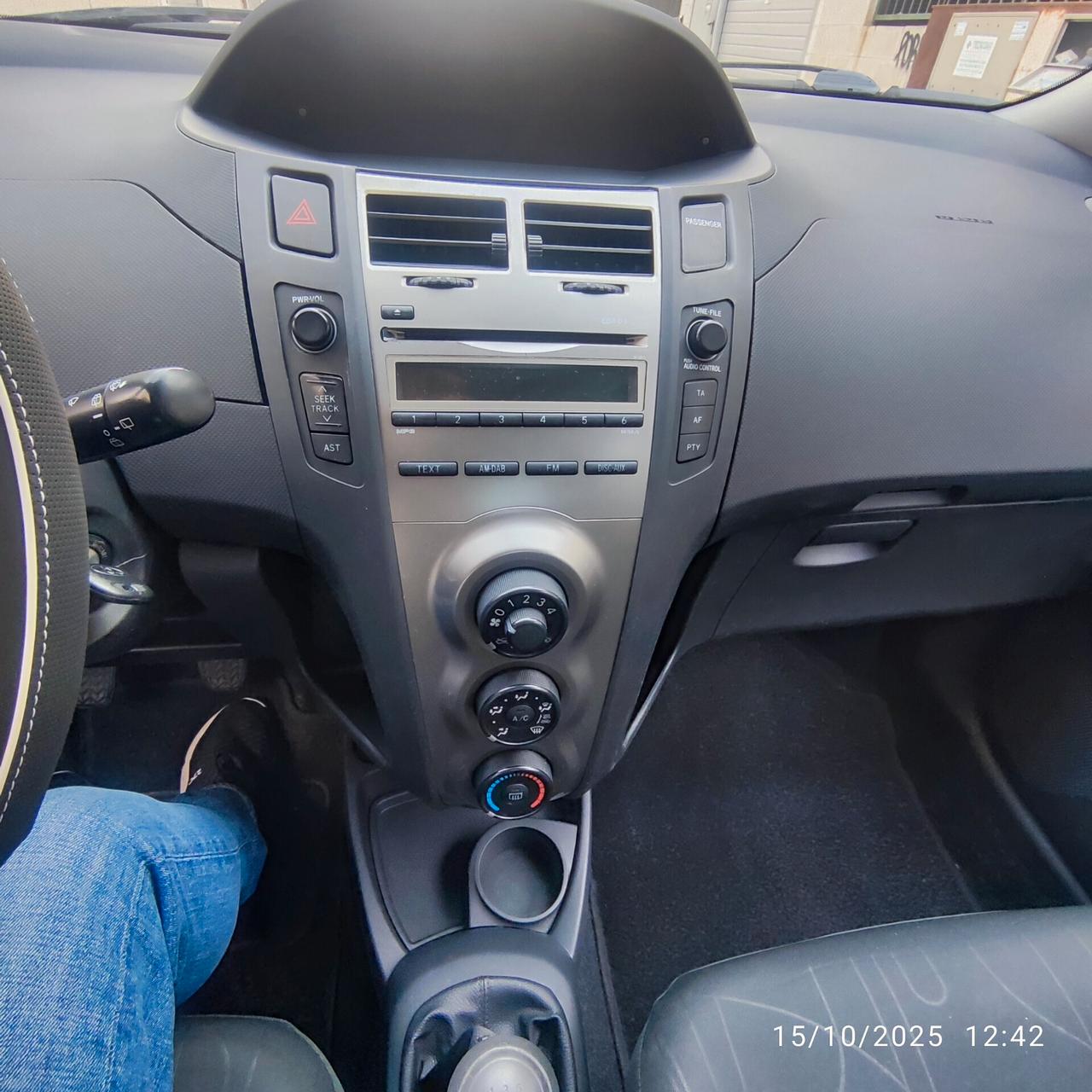 Toyota Yaris 1.0 5 porte Now cn gpl