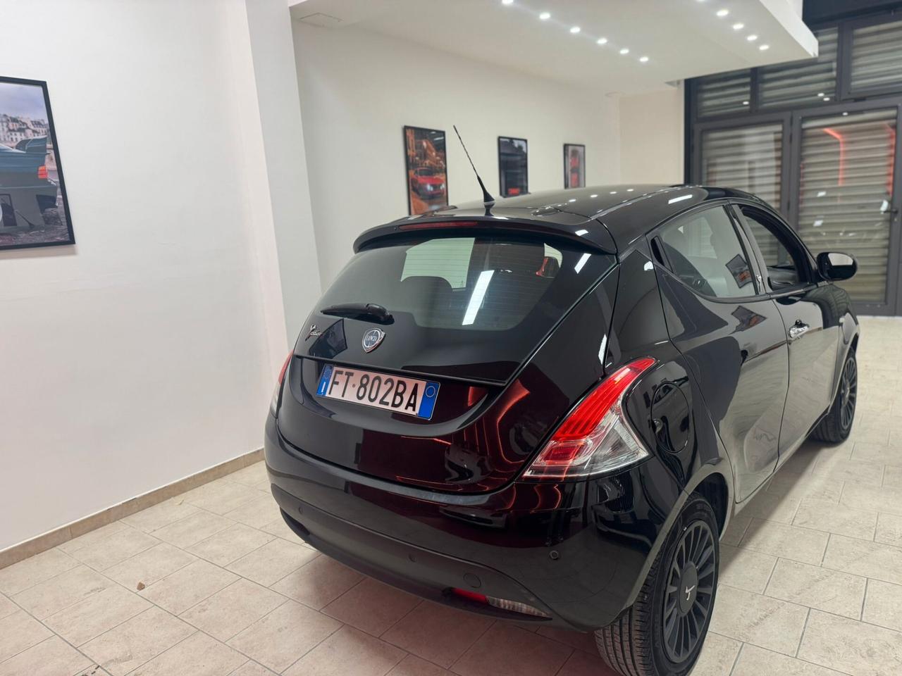 Lancia Ypsilon 1.2 69 CV Platino