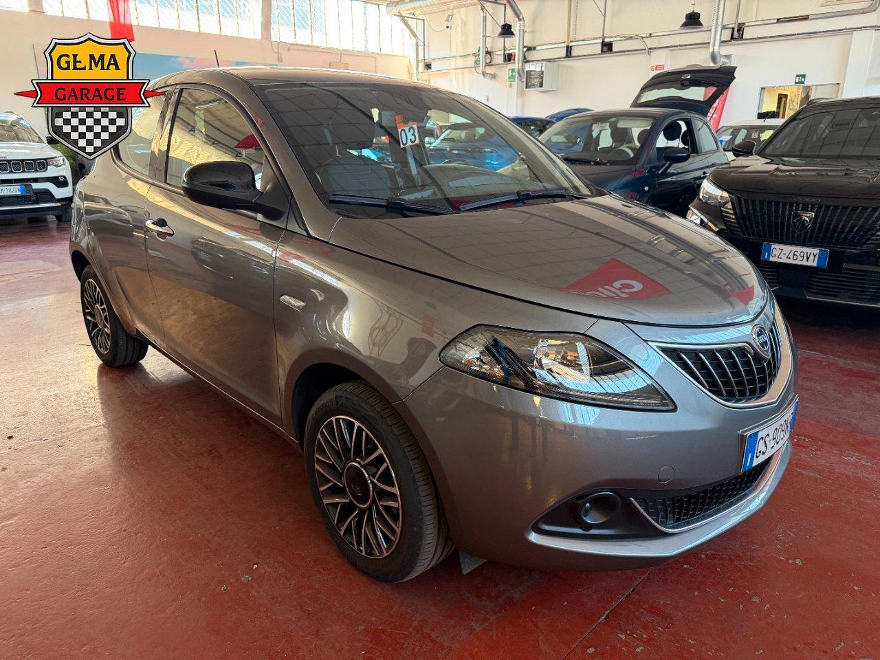 Lancia Ypsilon 1.0 firefly hybrid Platino s&s 70cv