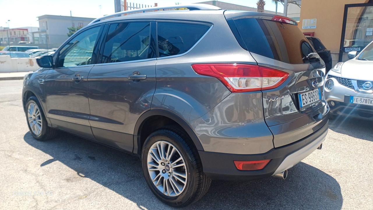 Ford Kuga 2.0 TDCI 140 CV 4WD Powershift Titanium