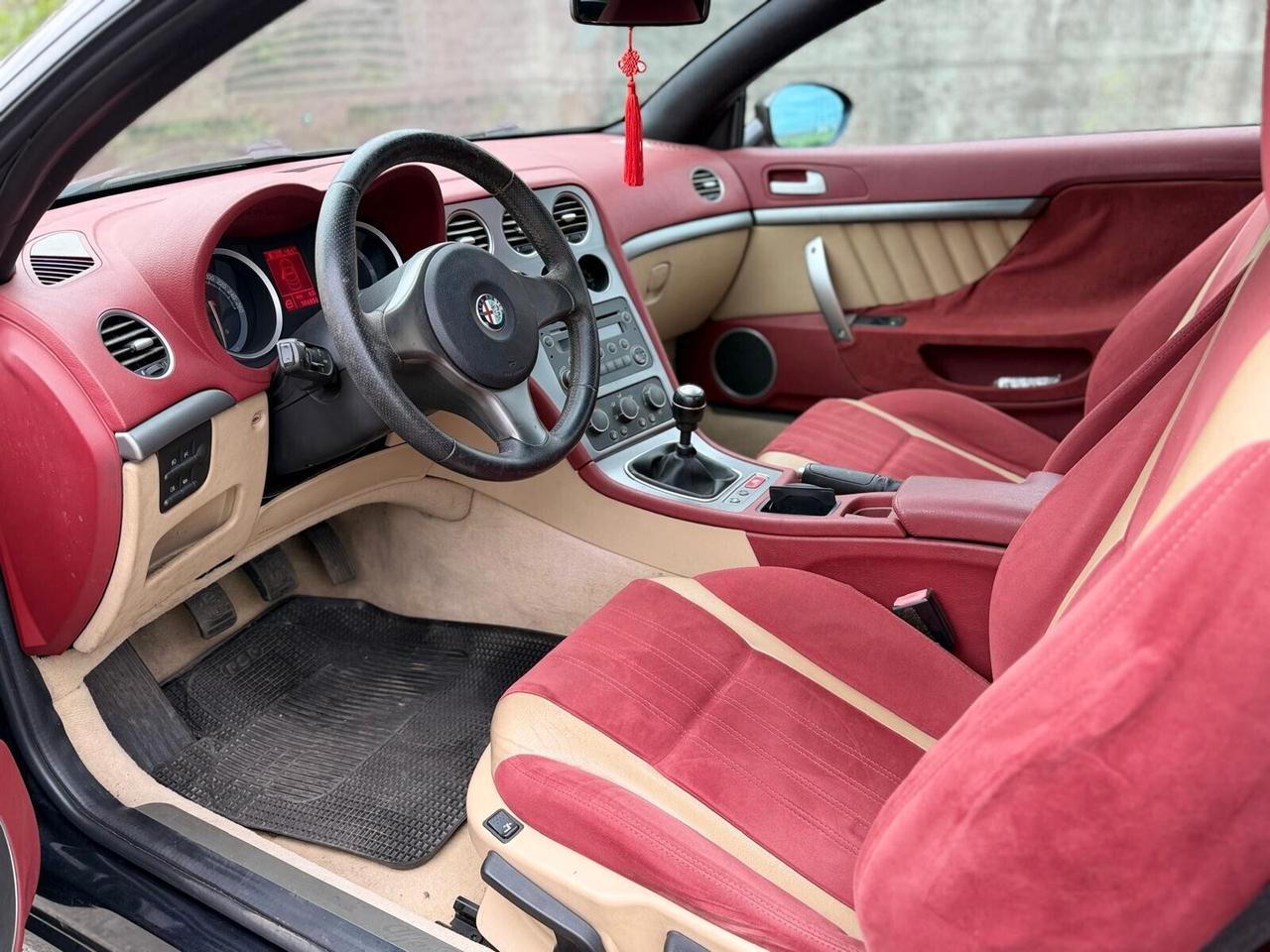 Alfa Romeo Spider 2.2 JTS