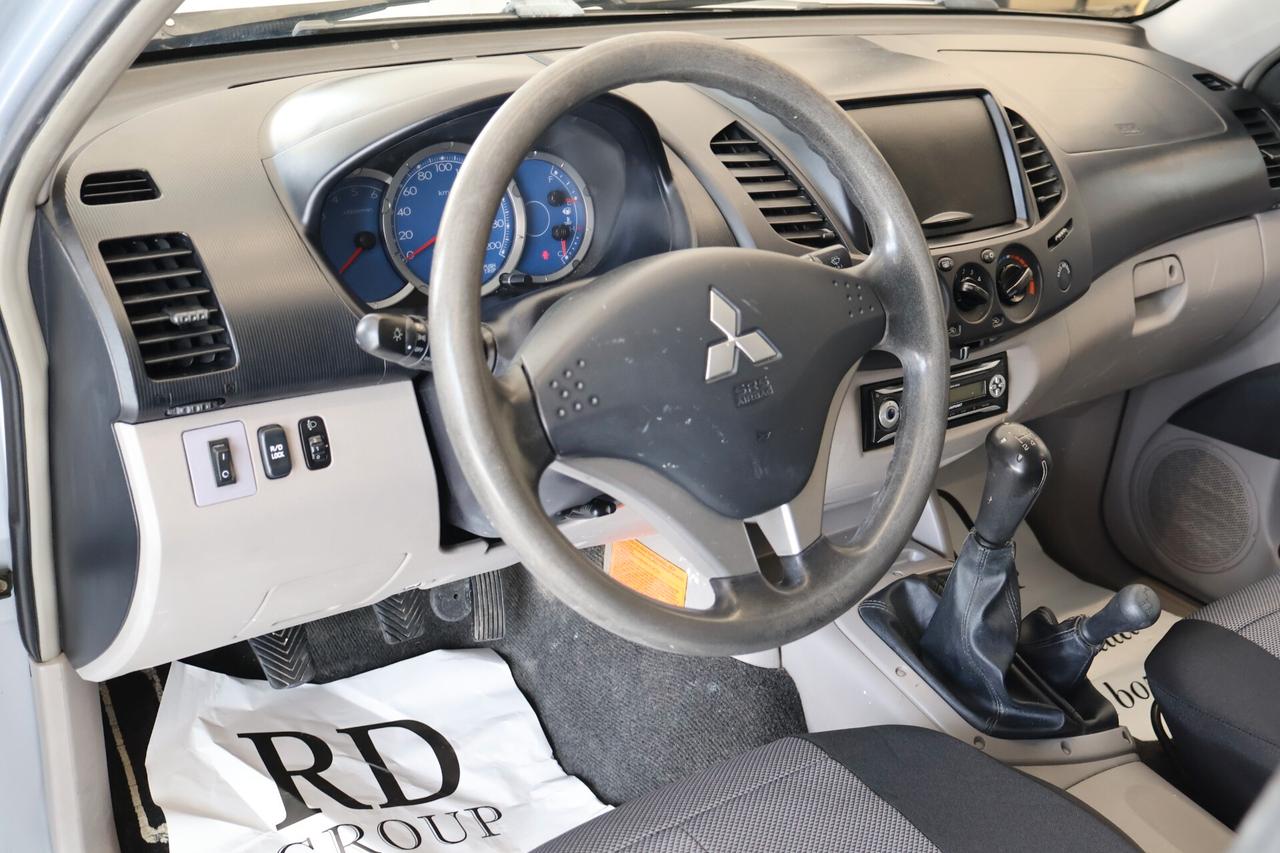 Mitsubishi L200 2.5d136CV DoubleCab iva esposta 4W