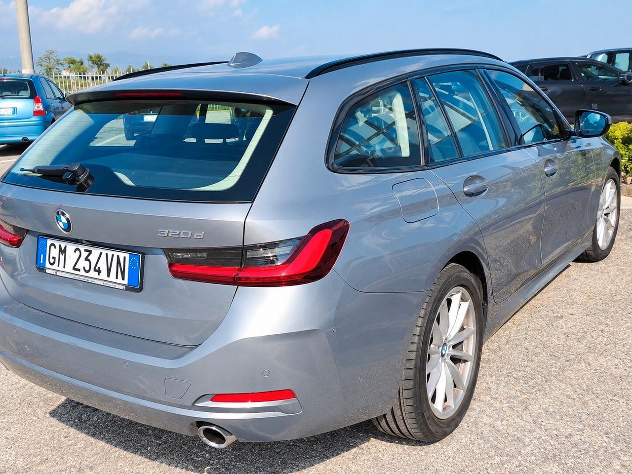 Bmw 318 318d 48V Touring "in arrivo"