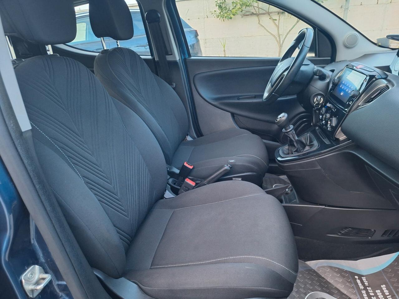 Lancia Ypsilon 1.0 FireFly 5 porte Hybrid Gold Nav