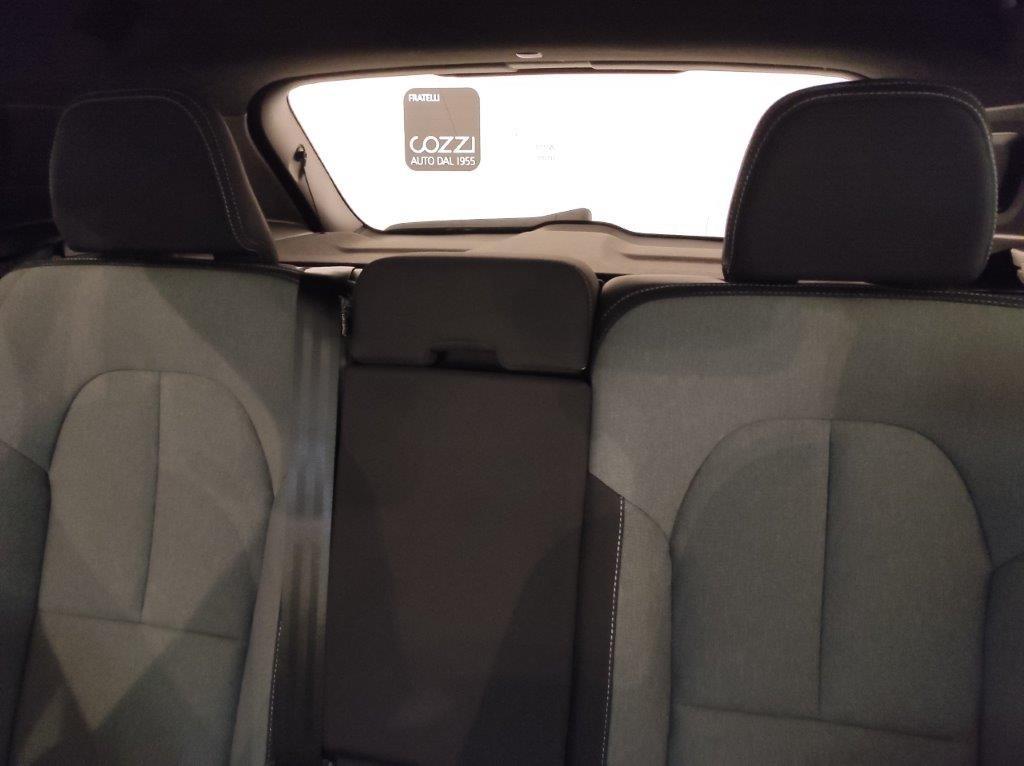 VOLVO XC40 (2017-->) - XC40 B3 automatico Core