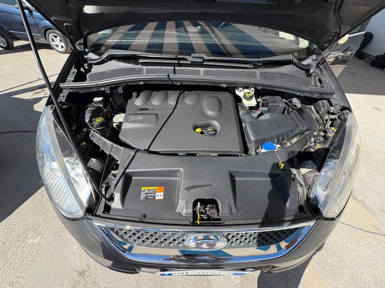 Ford Galaxy 2.0 TDCi 140 CV Ghia DPF