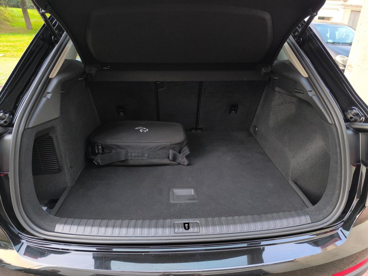 Audi Q3 SPB 45 TFSI e S tronic Business Plus