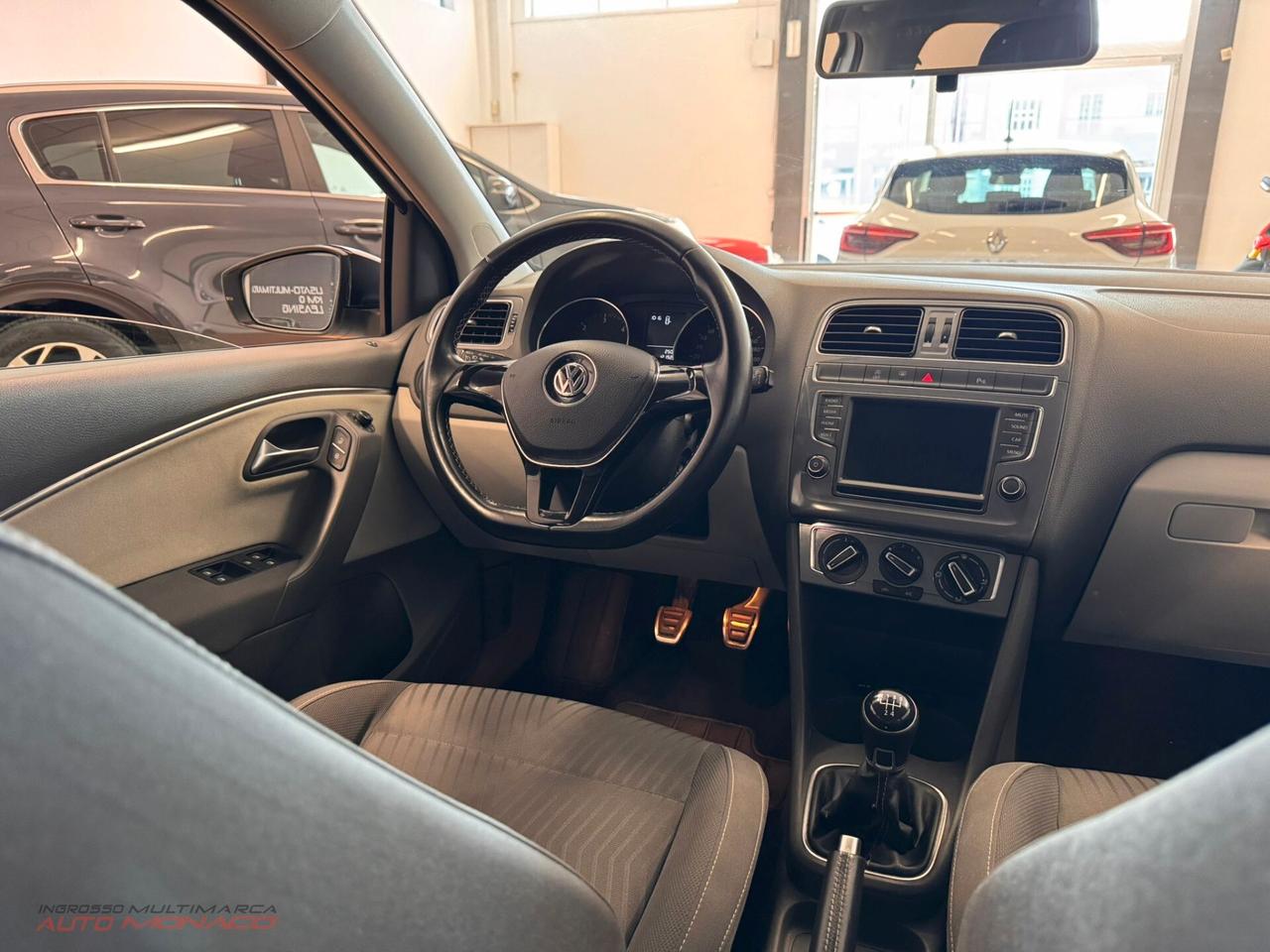 Volkswagen Polo 1.4 TDI 90cv - 2015