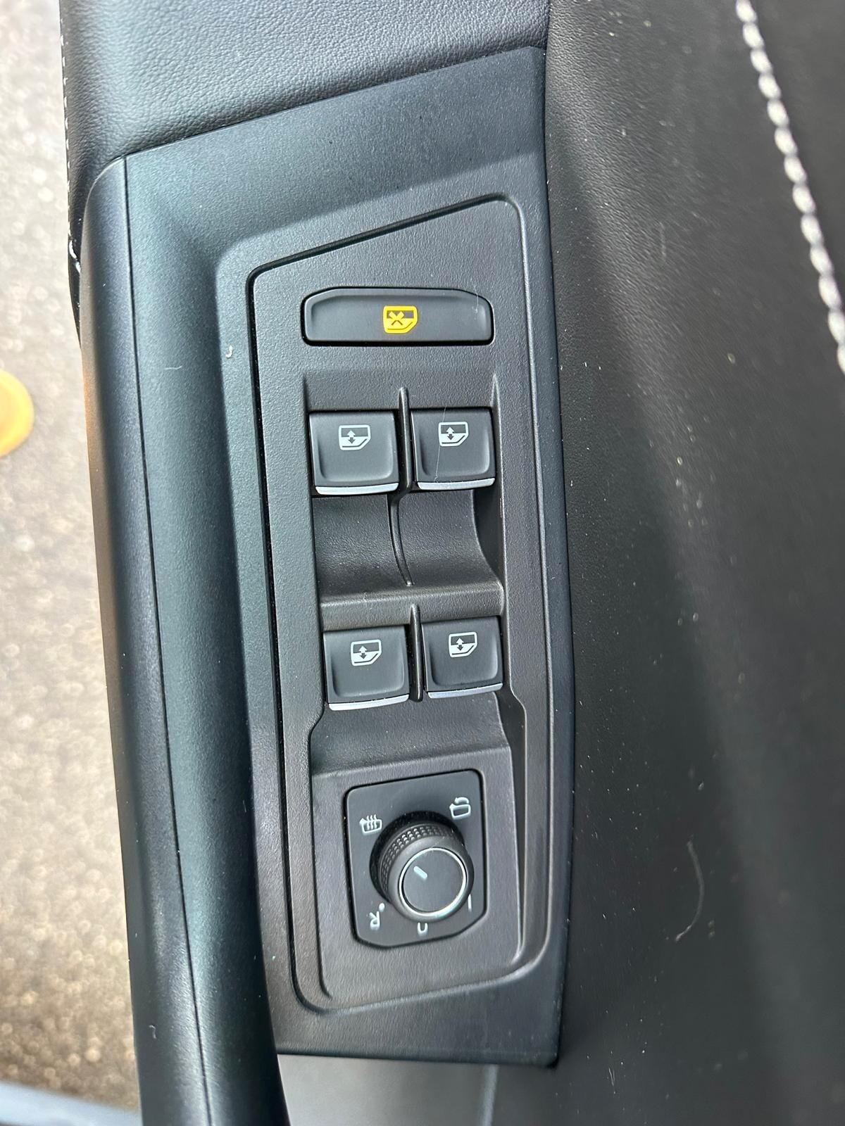 Volkswagen T-Roc 1.5 TSI ACT DSG R-Line