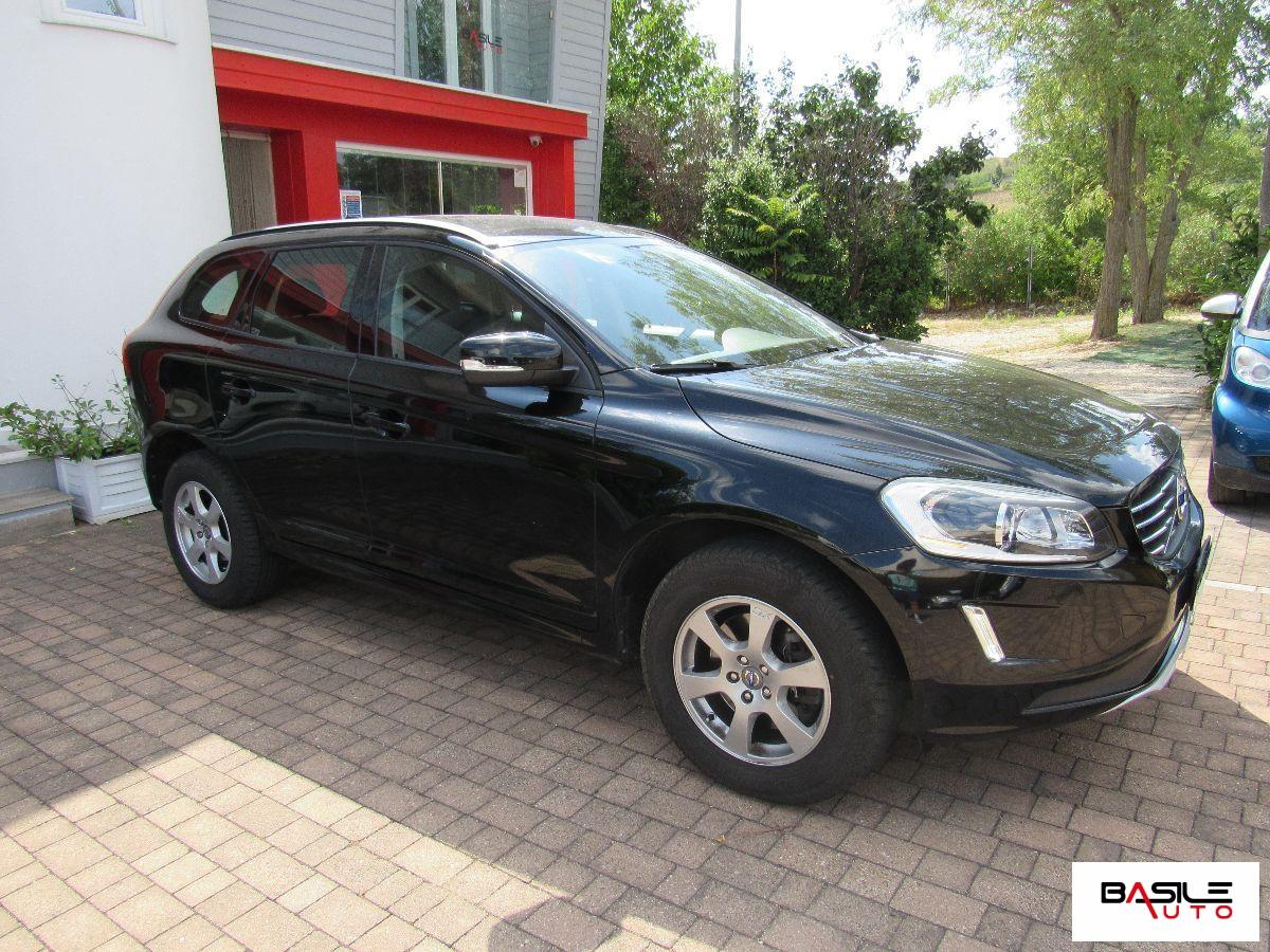 VOLVO - XC60 - D3 R-design Momentum