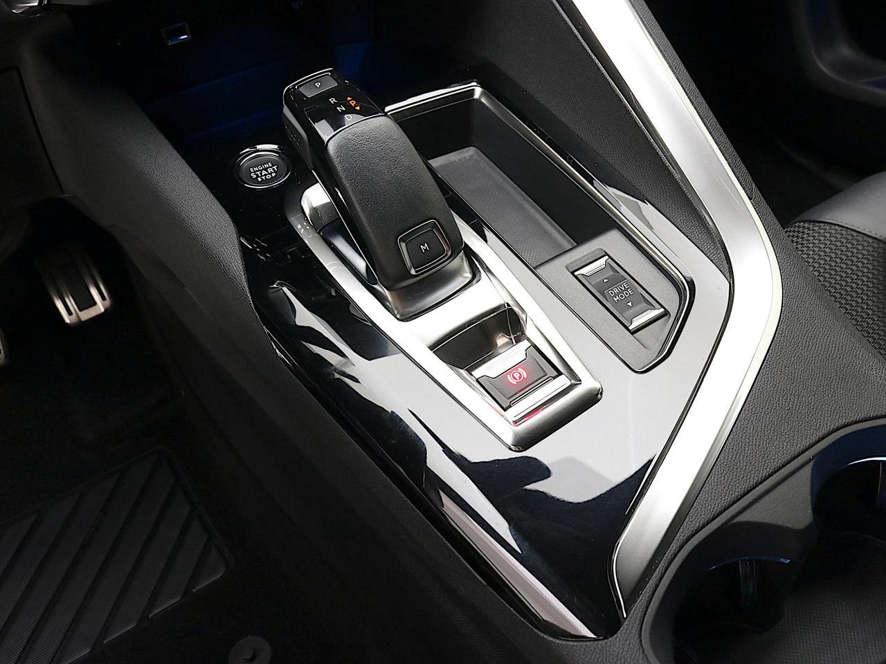 Peugeot 3008 BlueHDi 130 EAT8 GT Pack TETTO APRIBILE