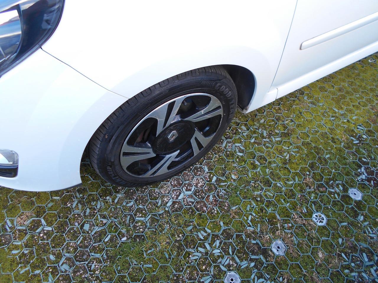 Renault Twingo 1.2 NIGHT & DAY