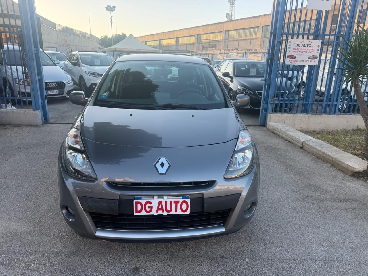 Renault Clio 1.2 benzina 75 cavalli 2012 navigatore