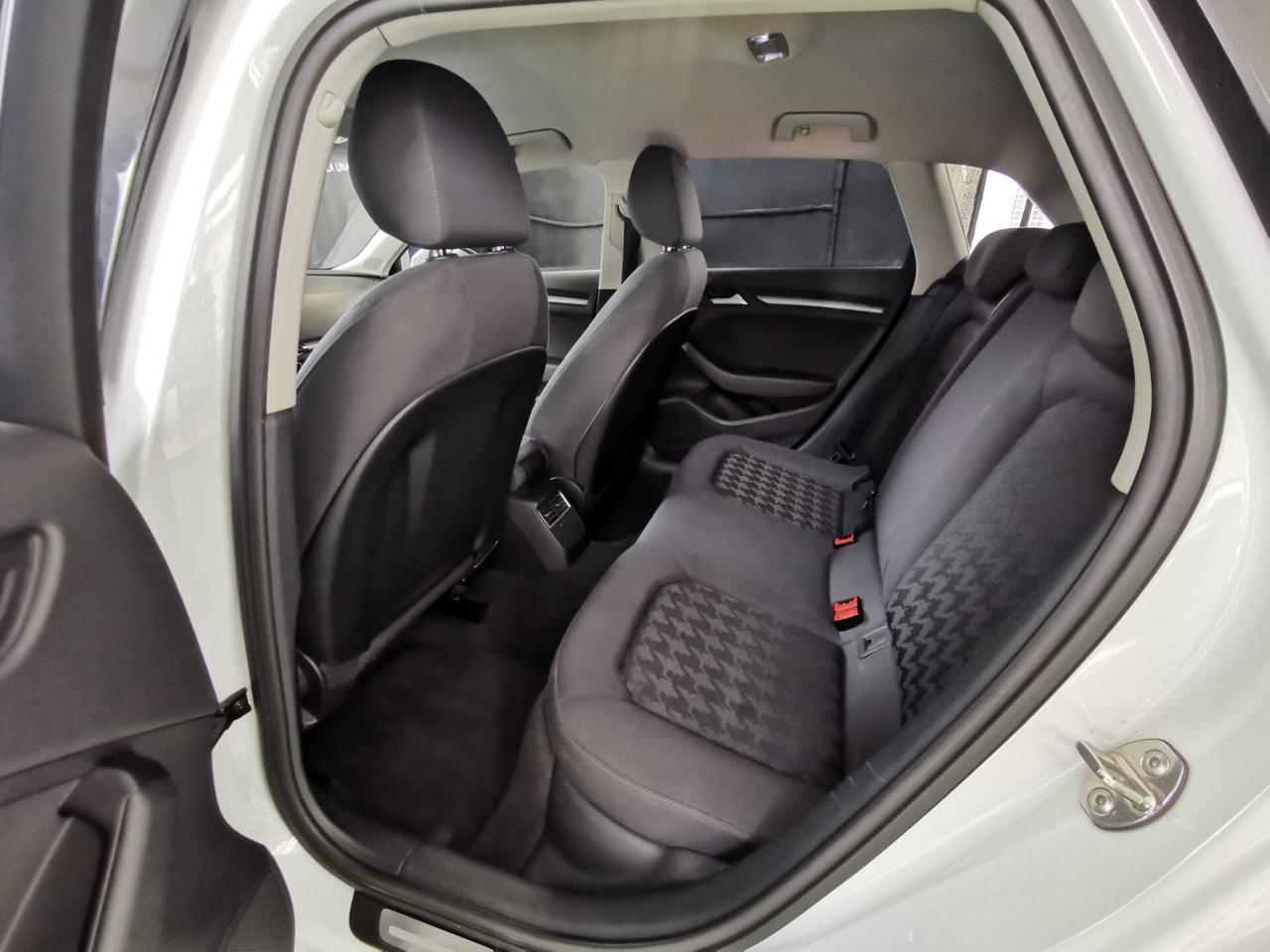 Audi A3 SPB 1.6 TDI S-LINE EURO 6B GARANZIA 12 MESI