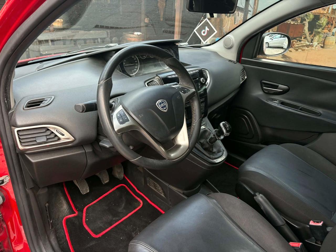 Lancia Ypsilon 1.2 69 CV 5 porte GPL 2035 Ecochic Elefantino