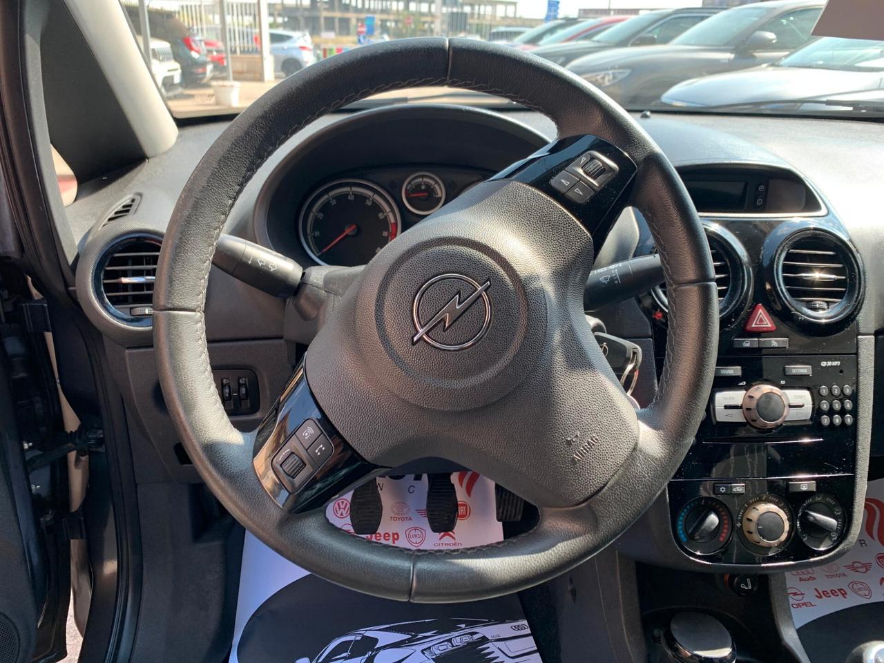 Opel Corsa 1.2 3 porte Club