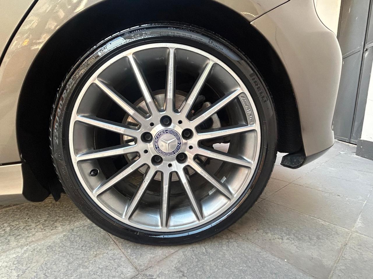 Mercedes-Benz Classe A 200 CDI AMG
