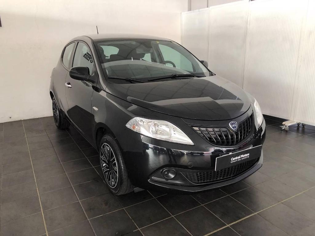 Lancia Ypsilon 1.0 FireFly Hybrid Gold Plus