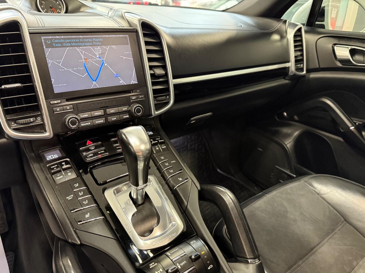Porsche Cayenne 3.0 Diesel Platinum Edition 262CV