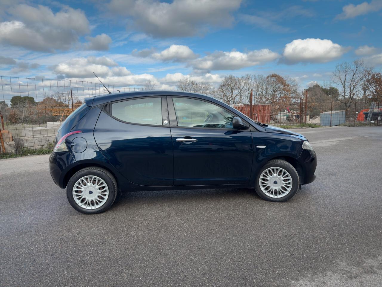 Lancia Ypsilon 1.2 69 CV 5 porte GPL Ecochic Gold